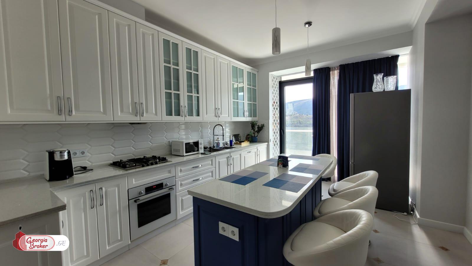 იყიდება ახალი გარემონტებული 5 ოთახიანი ბინა დომუსში, თამარაშვილზე